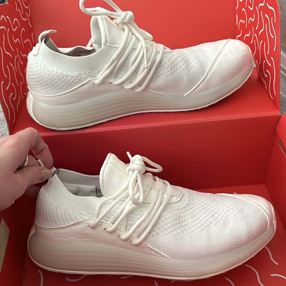 Lane Eight White Trainer - Picture 4 of 9